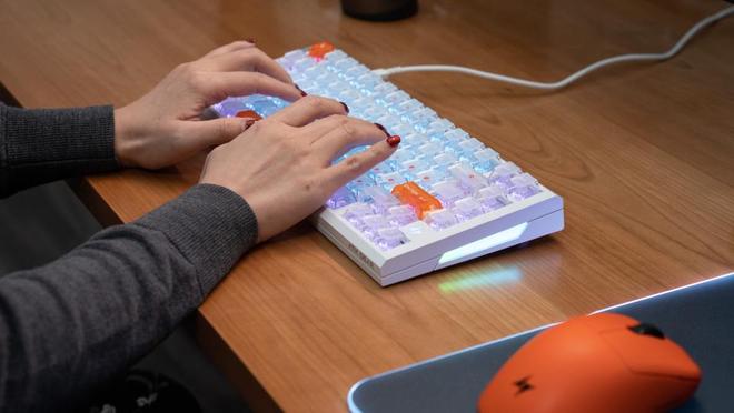 的电竞神器ATK RS7 Air磁轴键盘新葡京博彩半价享受旗舰体验？低预算闭眼冲(图11)