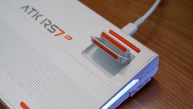 的电竞神器ATK RS7 Air磁轴键盘新葡京博彩半价享受旗舰体验？低预算闭眼冲(图30)